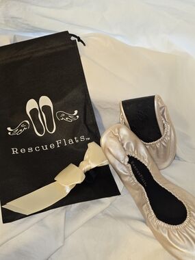 Women's Champagne Metallic Foldable Ballet Flats